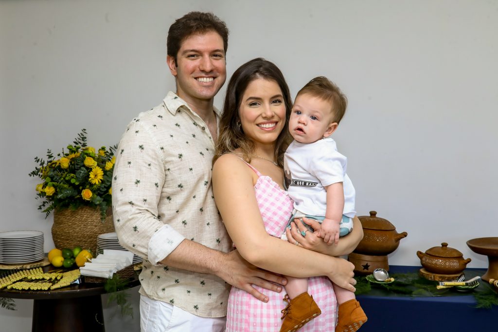 Marcio, Beatriz E Artur Parahyba