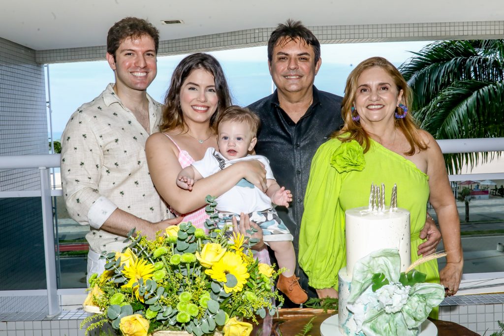 Marcio, Beatriz E Artur Parahyba, Tarcisio E Tereza Porto (1)