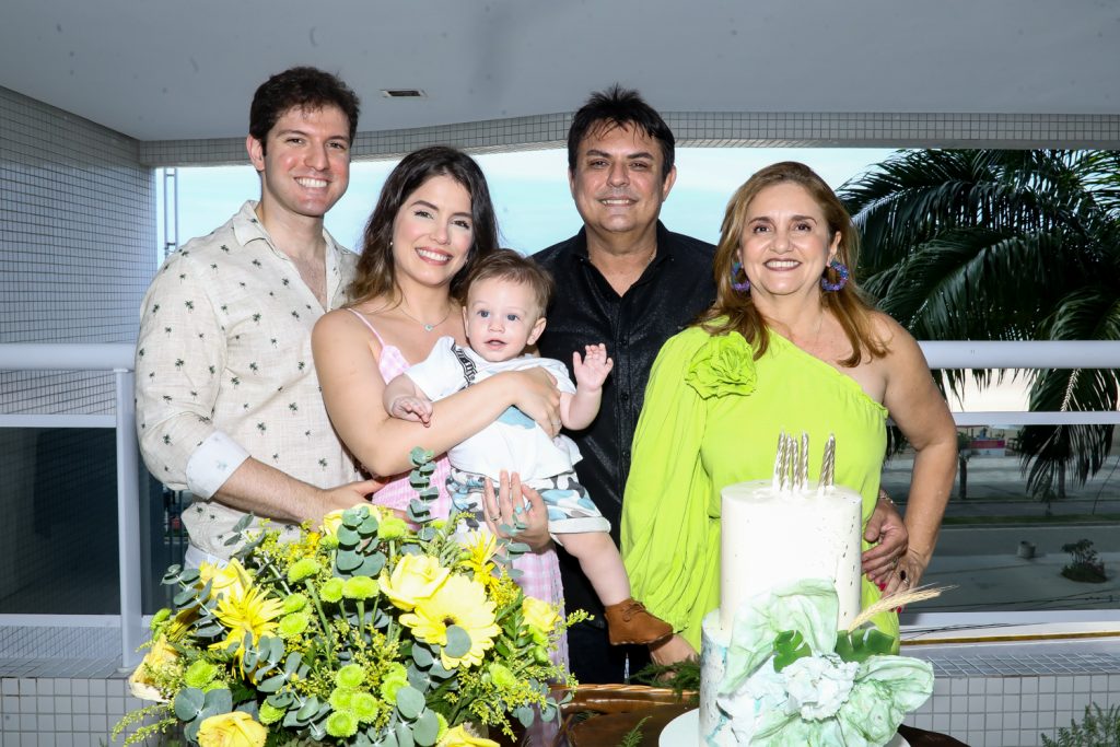 Marcio, Beatriz E Artur Parahyba, Tarcisio E Tereza Porto (2)