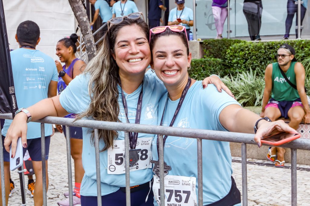 
				Mariana Lima e Natália Couto     
				