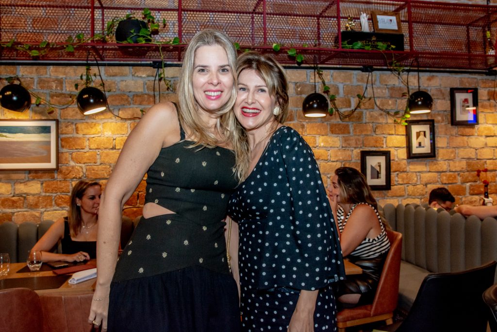 Mariana Lobo E Diana De Moraes