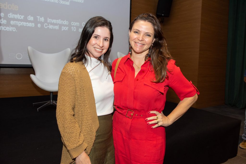 Mariana Tomaz E Christianny Diógenes