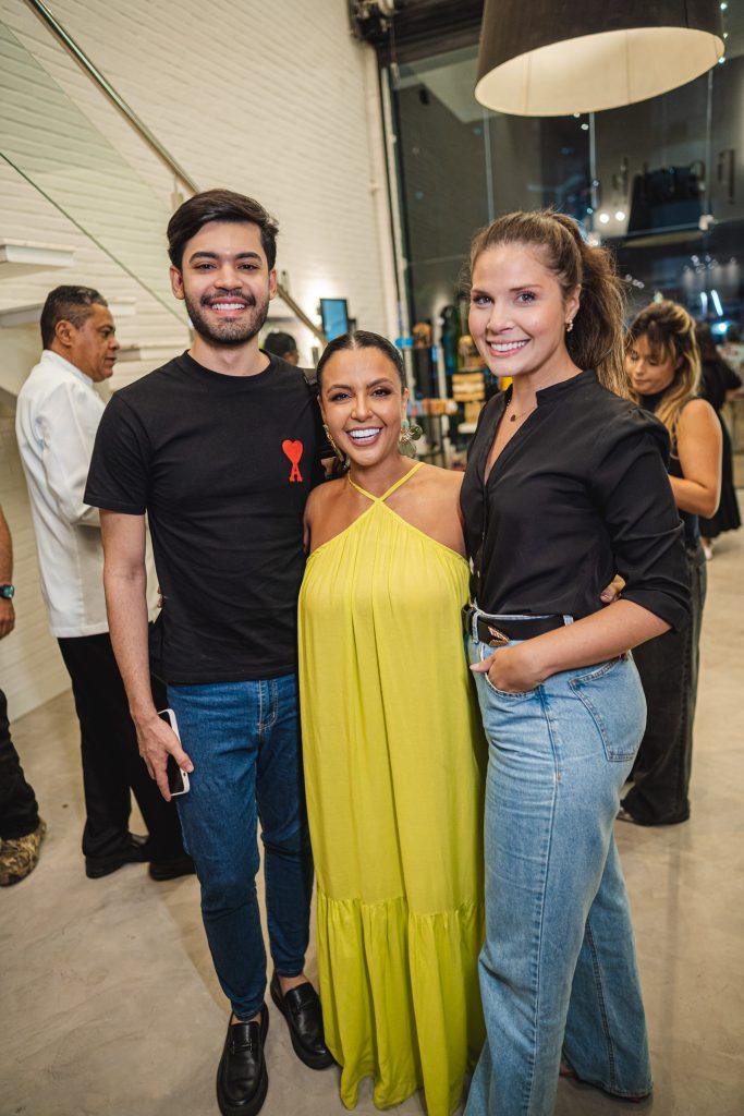 Matheus Ferro, Manu Cysne E Diana Marques