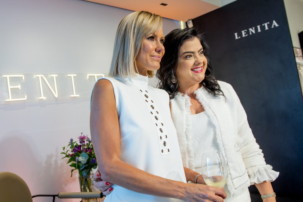 Mônica Salgado E Viviane Almada (1)