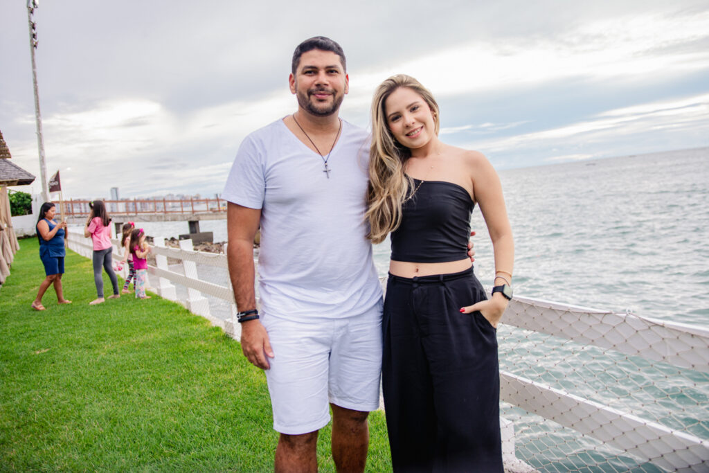 Monsslair Moreira E Mariane