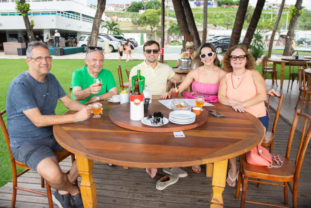 Murilo Marcio Benevides, Luiz De França Rocha, Igor Rocha, Lorena E Adriana Martins