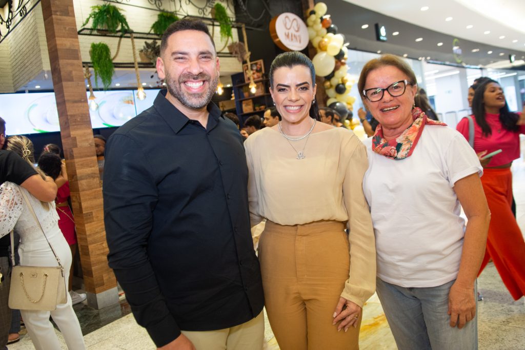 Nagib E Manu Acário, Ana Cristina Arruda