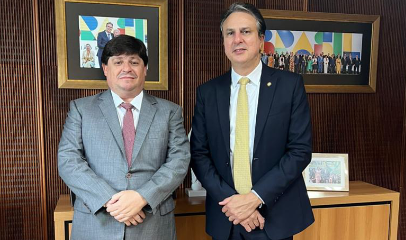 George Lima se reúne com Camilo Santana na sede do Ministério da Educação