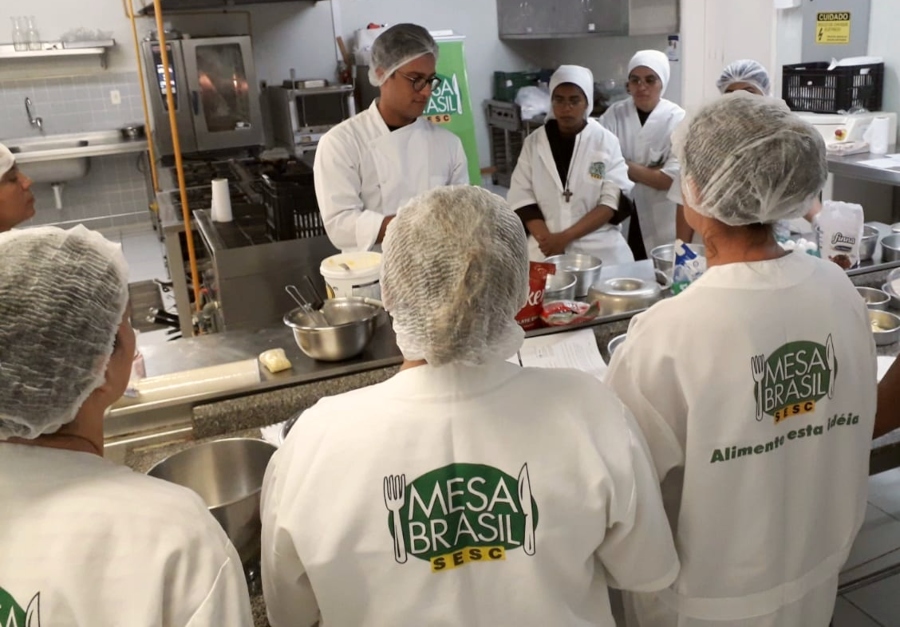 Sistema Fecomércio leva qualificação profissional a beneficiados do Mesa Brasil Sistema Fecomércio leva qualificação profissional a beneficiados do Mesa Brasil