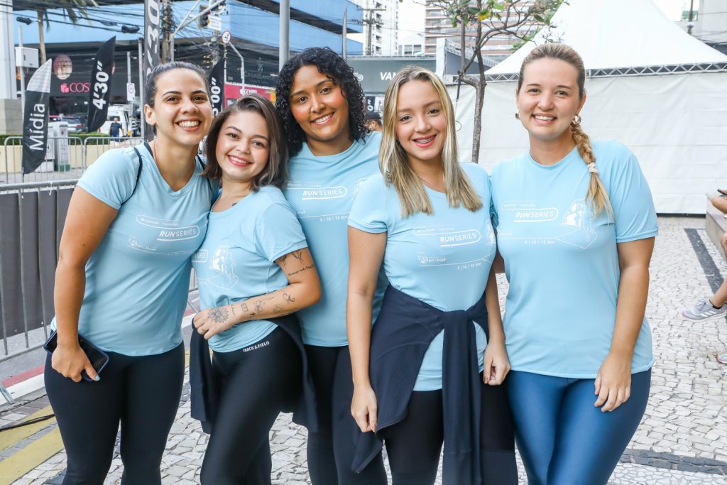 
				Raíssa Maria, Alexandra Oliveira, Carla Rodrigues, Vanessa Pereira e Adassa Medeiros     
				