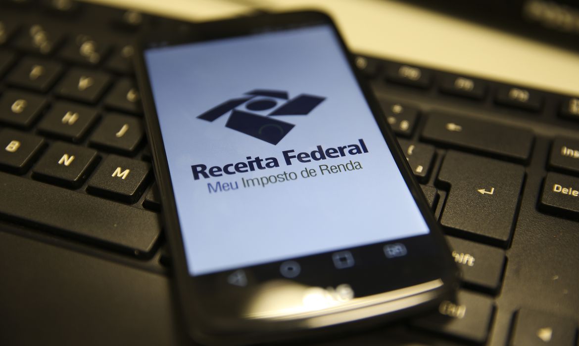 Receita abre hoje consulta ao 4º lote do Imposto de Renda Receita abre hoje consulta ao 4º lote do Imposto de Renda