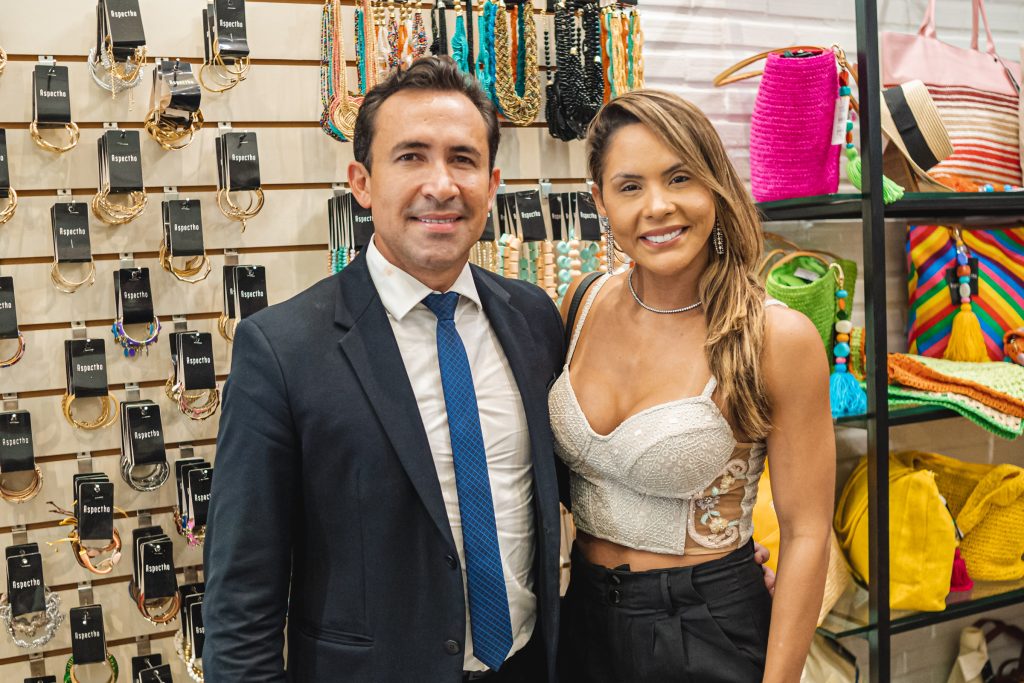 Renan E Lais Azevedo