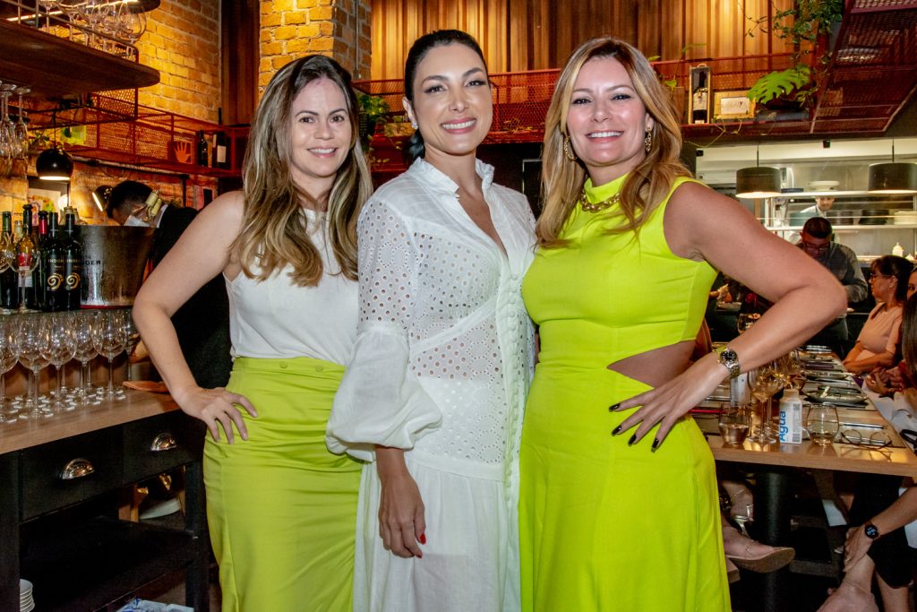 Riana Aguiar, Danielle Linheiro E Tatiana Luna