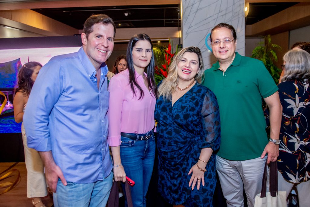 Rodrigo E Camile Carneiro, Karime Loureiro E Rodrigo Barroso