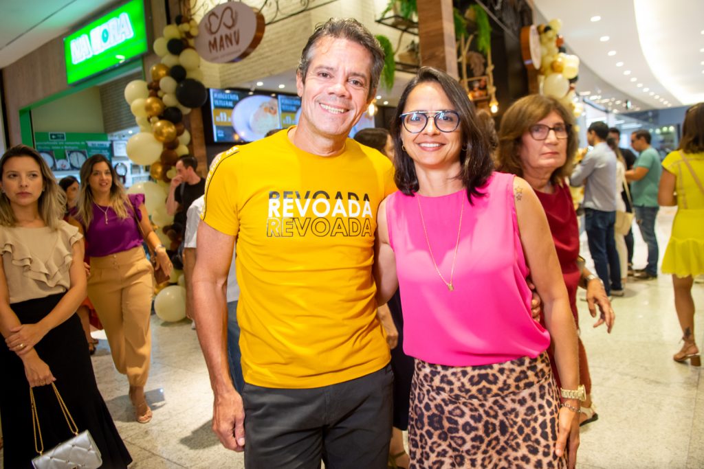 Ronaldo Júnior E Neucy Sampaio Benevides