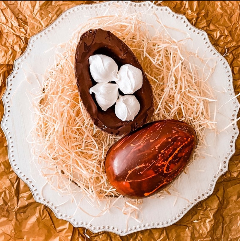 Toca Fina Cozinha aposta em seus doces icônicos e releituras de ovos de chocolate para a Páscoa