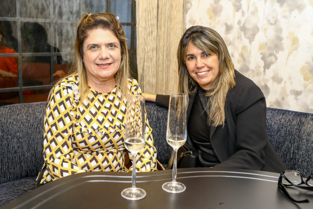 
				Silvania Albuquerque e Aguaira Aguiar 
				