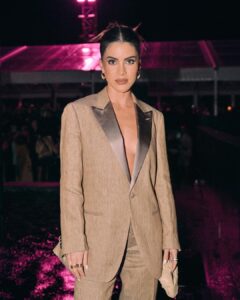 Striketwoposes Photo 1678996051734 240x300