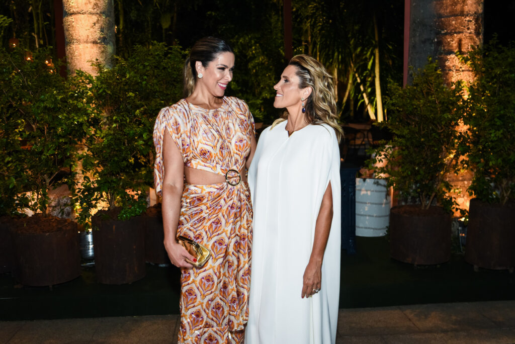 Taciana Veloso E Karla Marques Felmanas