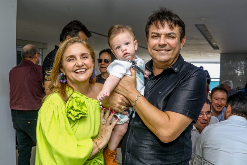 SESSÃO PARABÉNS - Tarcisio Porto reúne amigos e familiares para celebrar a chegada da nova idade