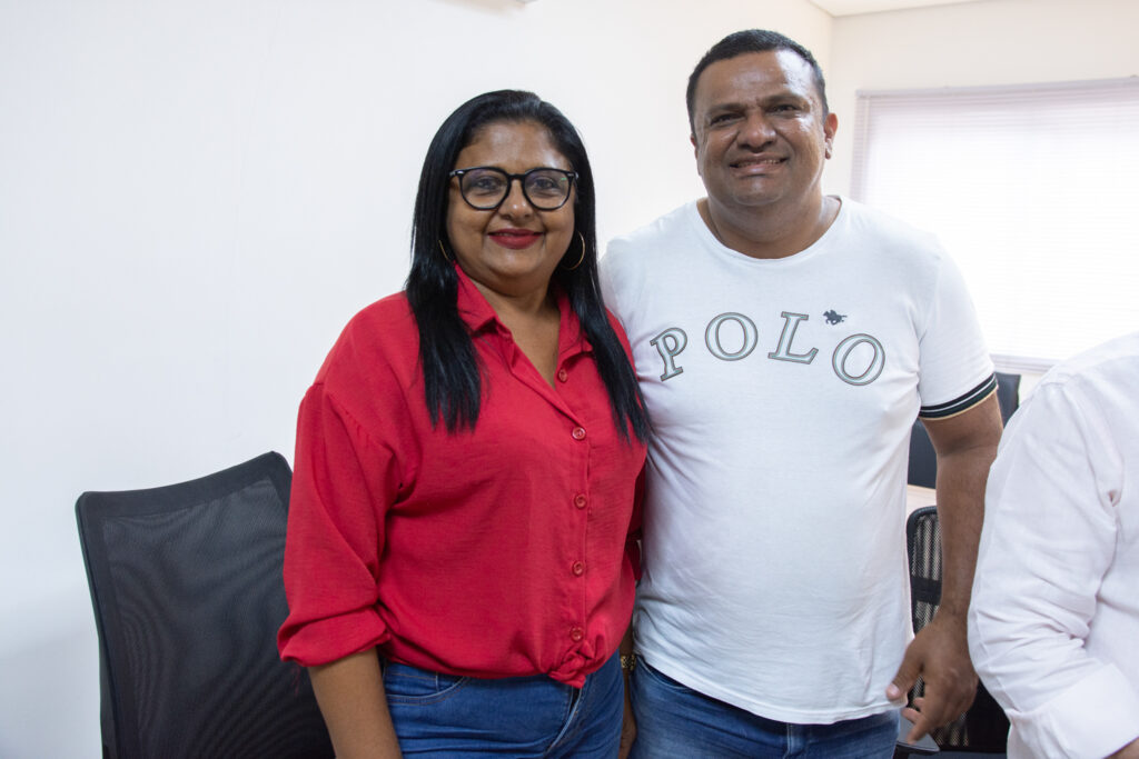 Terezinha E Nemias Araújo