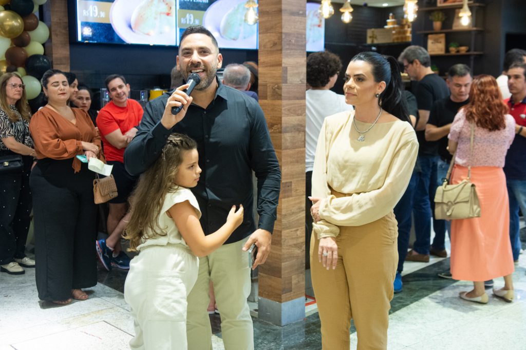 Valentina, Nagib E Manu Acário