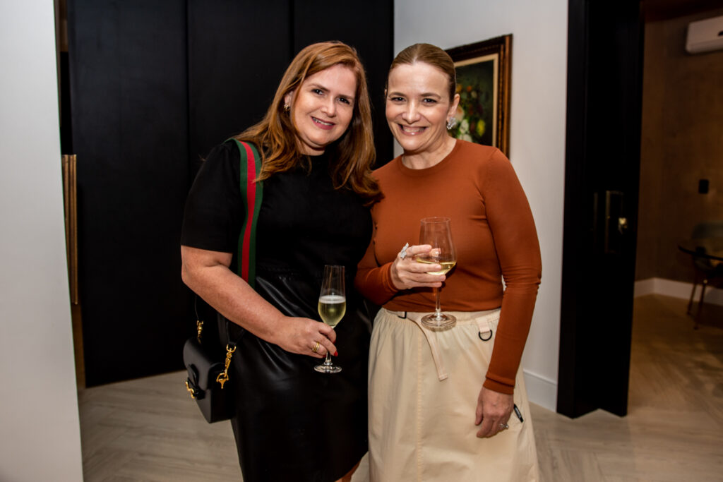 Vaneska Bezerra E Lidia Petri