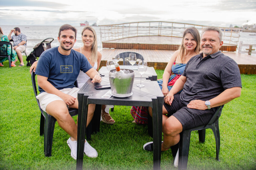 Victor Antero, Liane Bastos, Mona E André Bastos