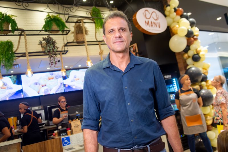 new space - Manuela e Nagib Acário inauguram loja da Manu Pães Artesanais no Iguatemi Bosque