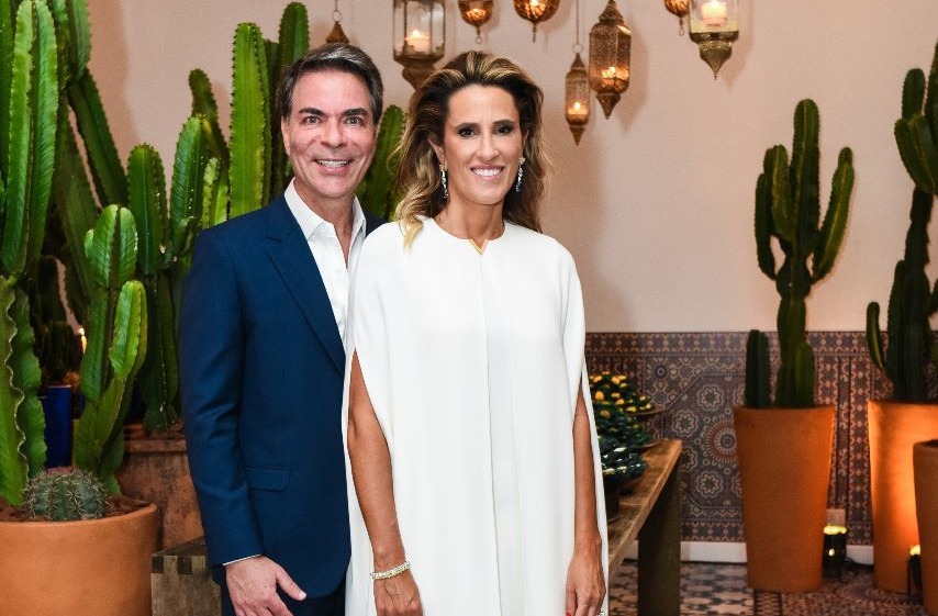 Karla Marques e Marcelo Felmanas celebram bodas de prata com luxuosa festa ao som de Ivete Sangalo