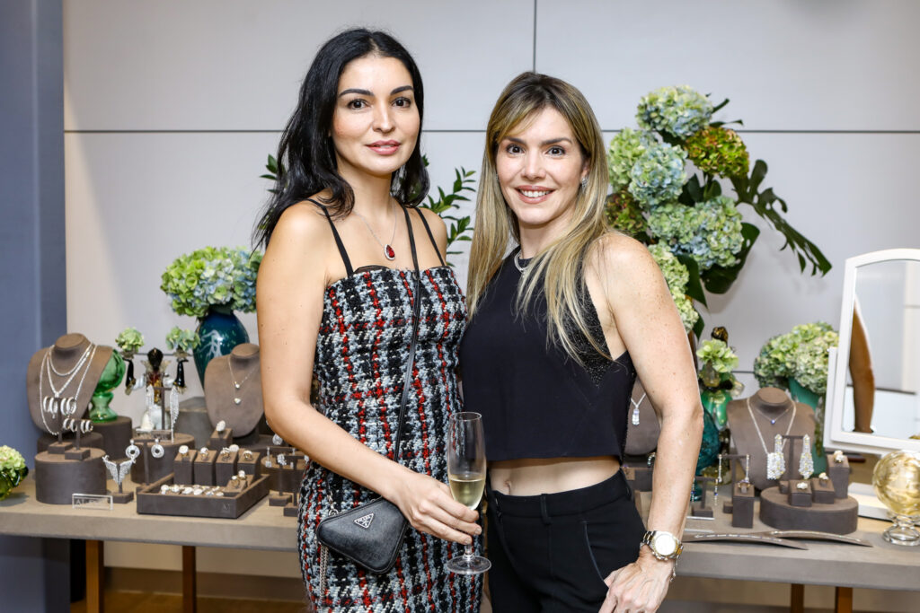 Yuka Frank E Monique Rolim