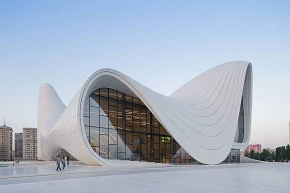 O legado da arquiteta Zaha Hadid com sua arquitetura futurista