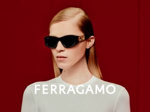 Ferragamo apresenta novos modelos de óculos de sol da campanha Primavera/Verão de 2023