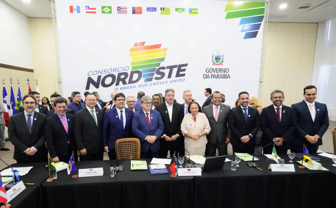 Elmano defende investimentos em energias renováveis no Nordeste e Reforma Tributária “equilibrada”