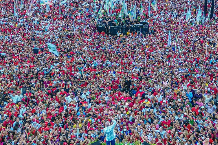 Lula no Ceará: presidente vai inaugurar escolas de tempo integral no Estado ao lado de Camilo Santana