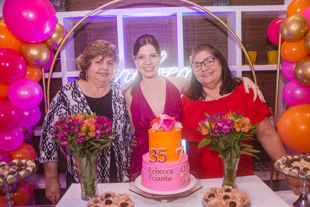 Adelina Maria, Rebecca Alves E Isabel Cristina