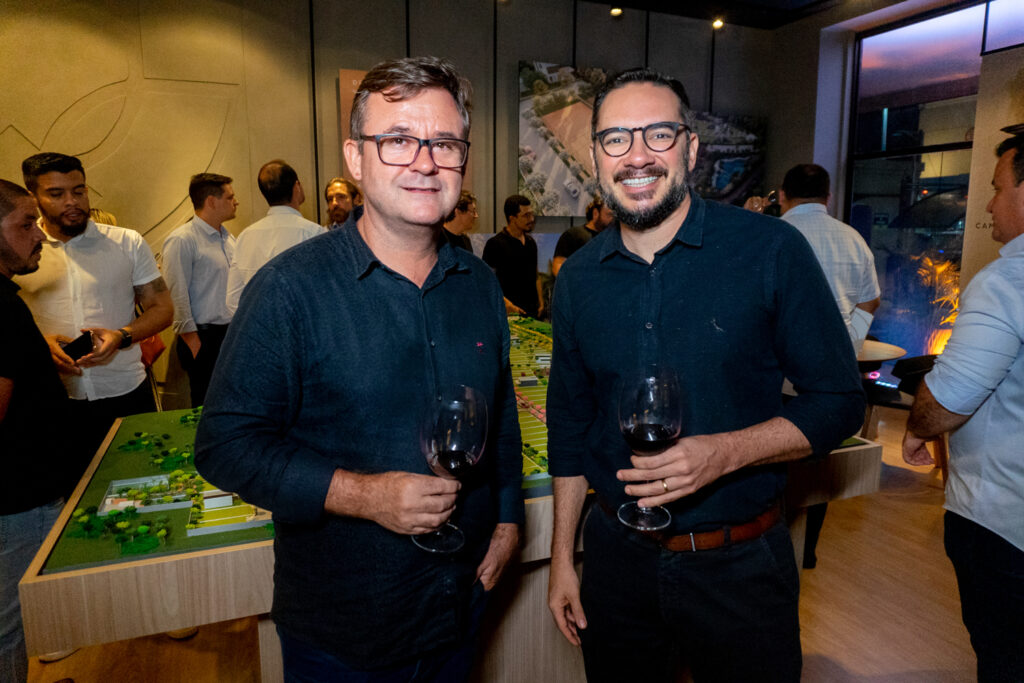 Alexandre De Almeida E João Paulo Araripe