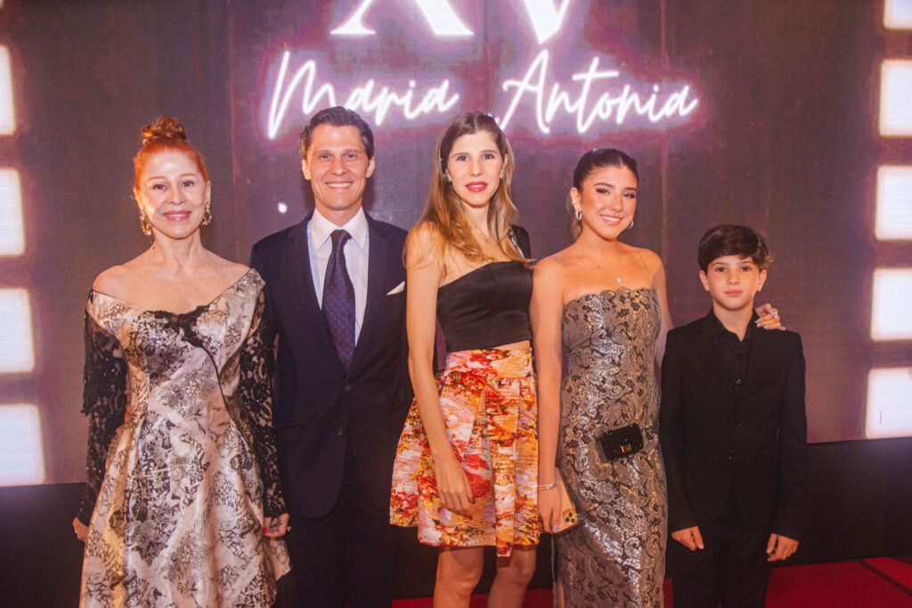 Ana Luiza Porto, Eugenio Porto, Uliana, Julia E Daniel Machado