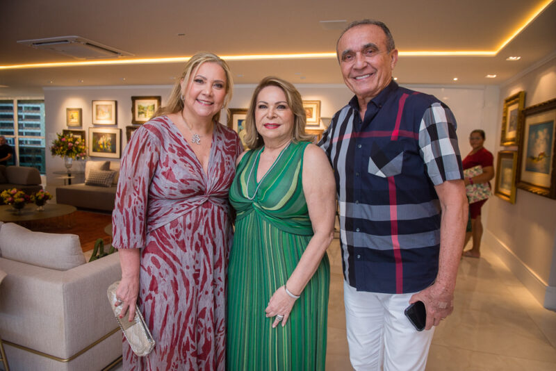 Chic e Intimista - Iracema Vale comemora seu aniversário rodeada pelo carinho de amigos e familiares