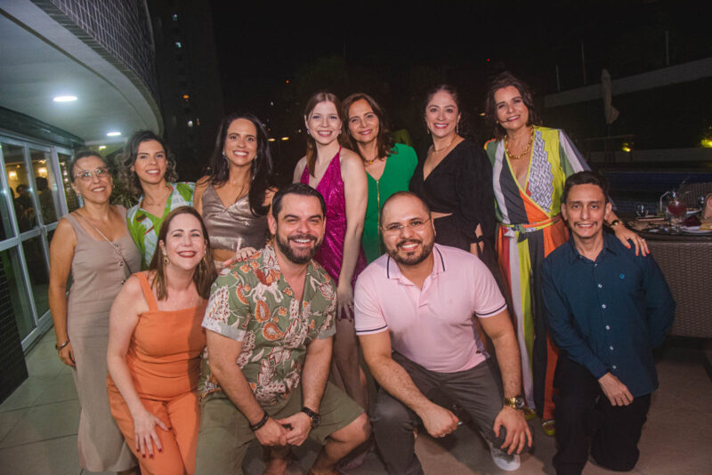 Happy Birthday - Rebecca Peixoto comemora seu aniversário em clima de total alegria