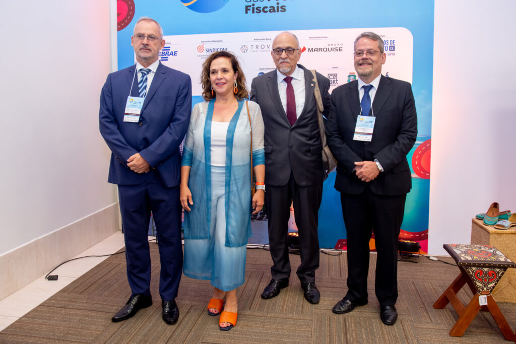 Antônio Carlos Diniz, Célia Cunha Melo, Cleber Grego E Paulo Valadares