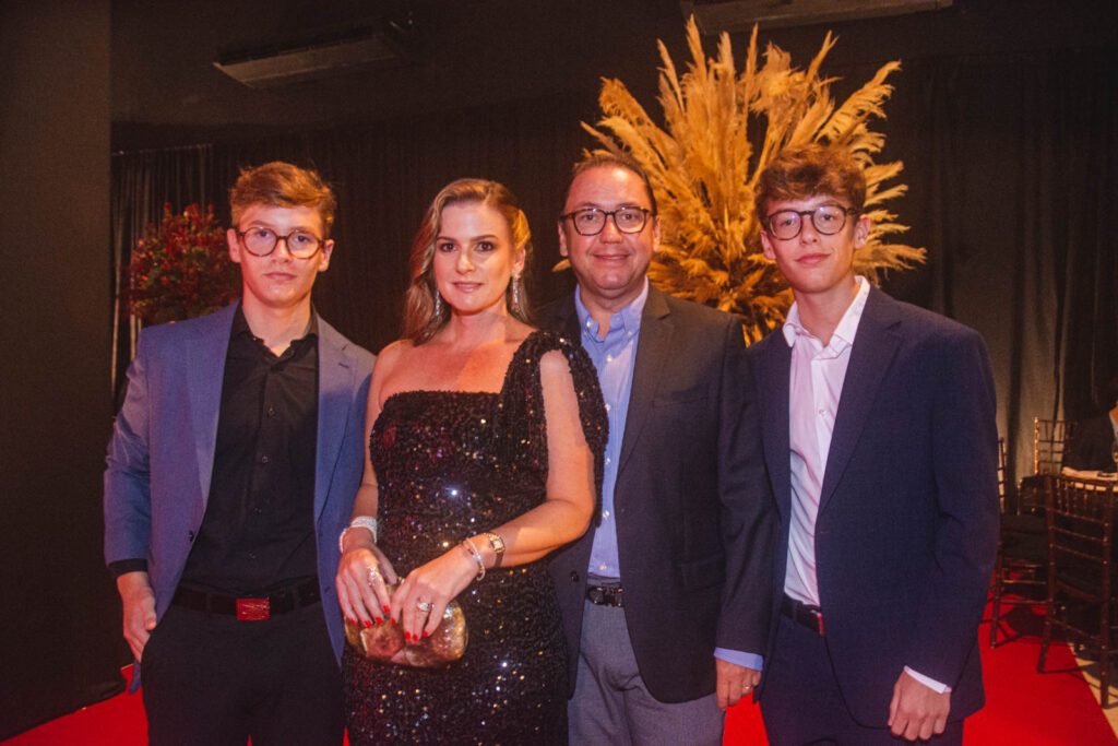 Ariston Neto, Ellen, Ariston E Antonio Tigre