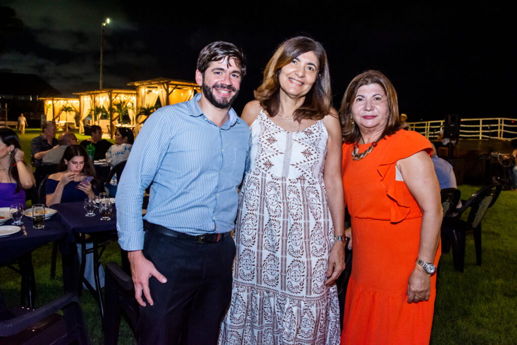 Bruno Vasconcelos, Elizabeth Moura E Egidia Vasconcelos (1)