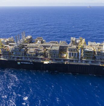 Petrobras bate novo recorde na produção de barris de petróleo e gás