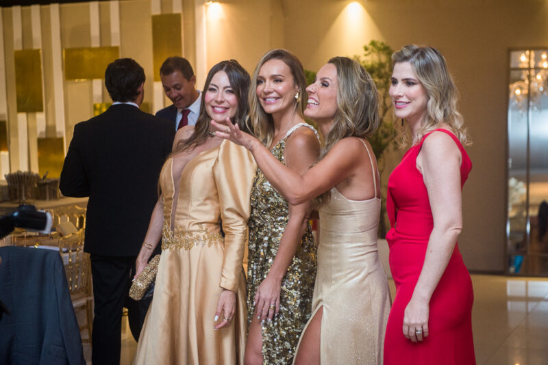 Chuva de arroz - Alegria e emoção dão a tônica do casamento de Lillyan Di Carlly e Dennis Bodstein