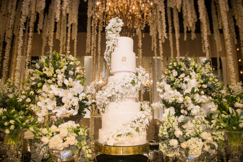 Chuva de arroz - Alegria e emoção dão a tônica do casamento de Lillyan Di Carlly e Dennis Bodstein