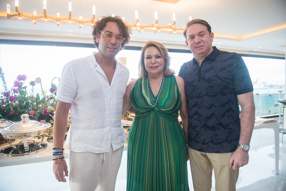 Iracema Vale comemora seu aniversário rodeada pelo carinho de amigos e familiares