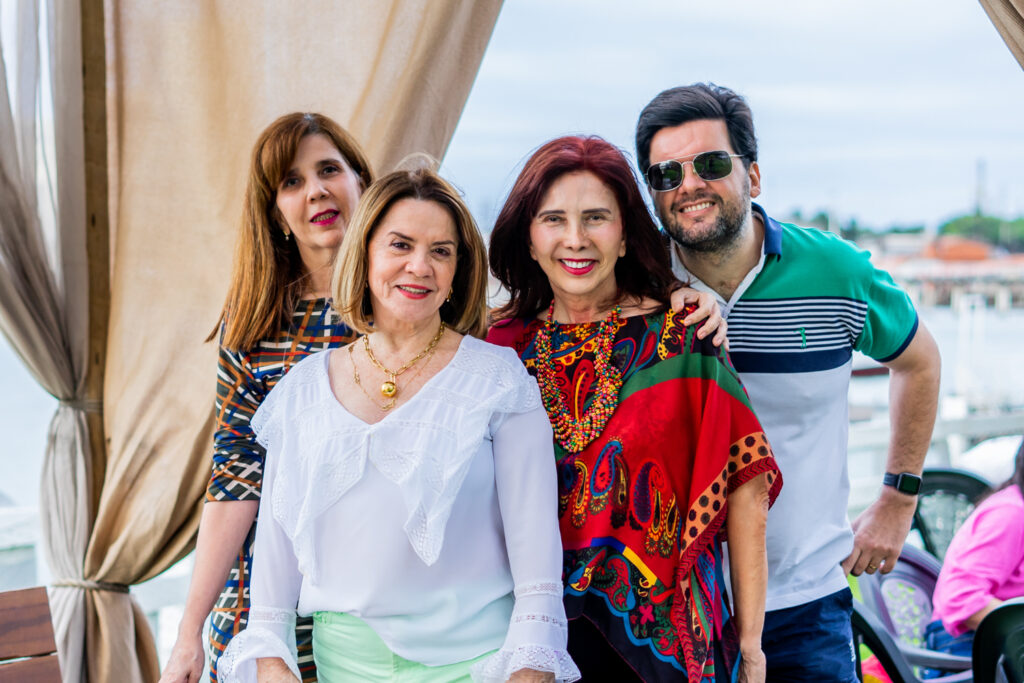 Cristiane Barros, Vanda Jucá, Marcelo E Monique Barros Gentil