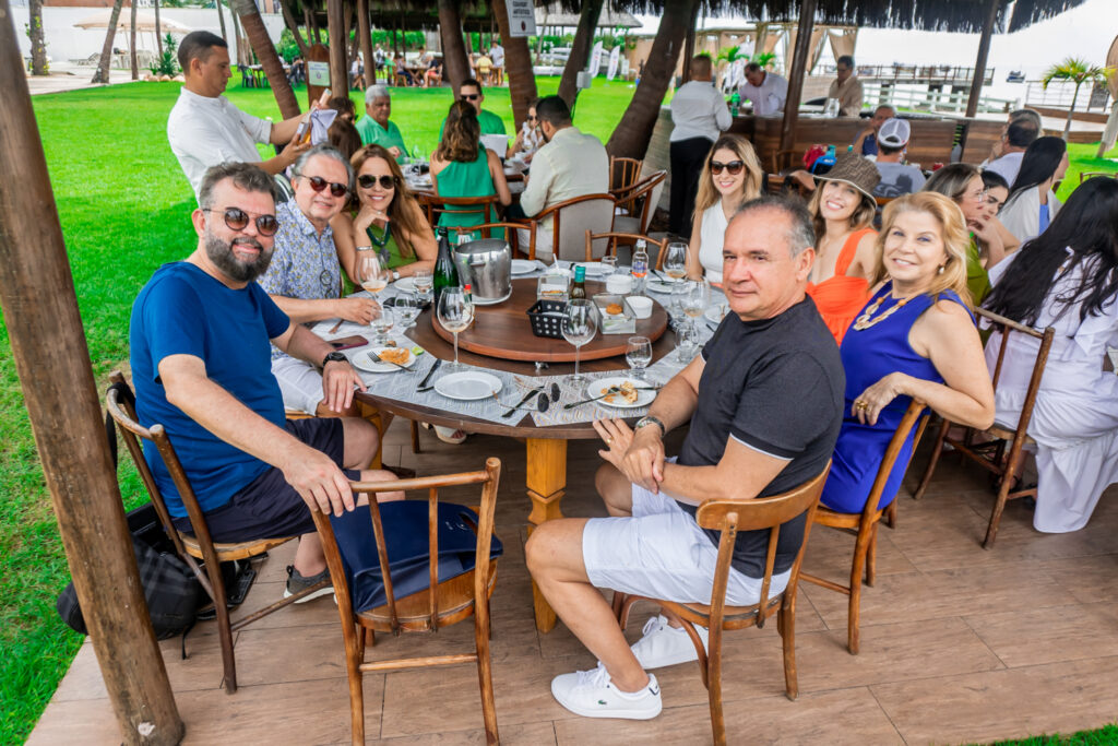 Danilo Arruda, Francisco Monteiro, Eveline Monteiro, Isadora Maia De Francesco,ticiana E Rosângela De Francesco, E Washington Araújo