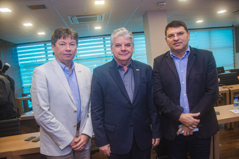 Observatório da Industria - Ricardo Cavalcante recebe novo Presidente do BNB, Paulo Câmara, na FIEC